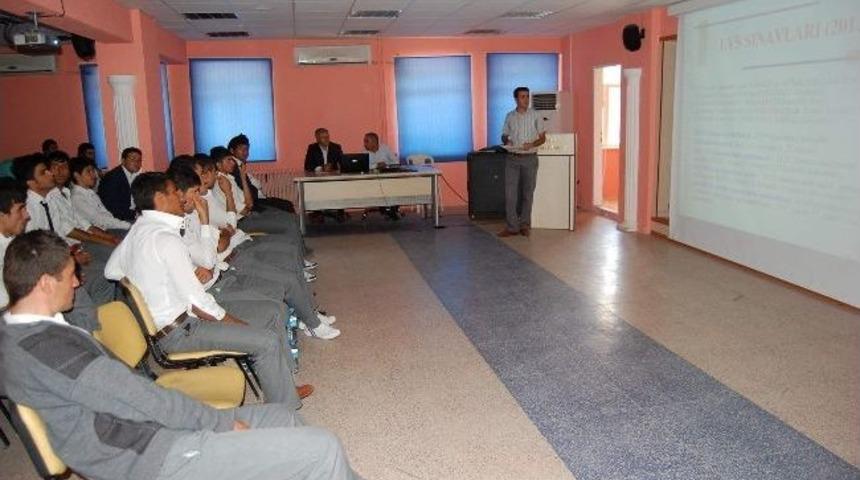 Samsat&rsquo;ta, Lys&rsquo;ye Girecek &Ouml;ğrencilere Seminer Verildi