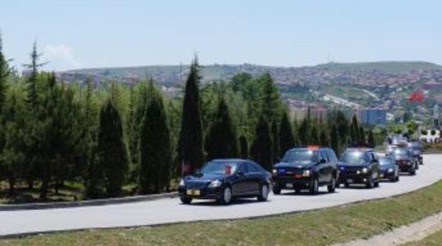 Cumhurbaşkanı G&uuml;l, Roketsan'ı Gezdi