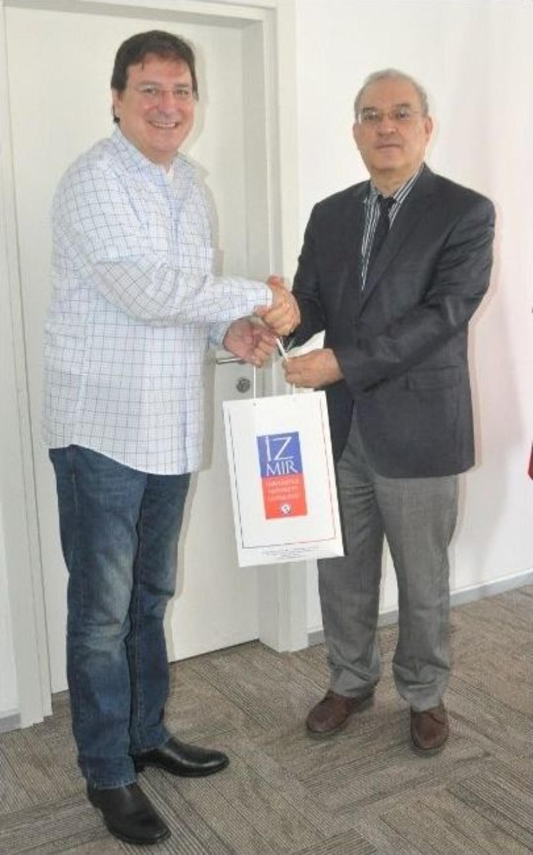 İz&uuml; Sinema Televizyon B&ouml;l&uuml;m&uuml;'ne Volkan Severcan Desteği