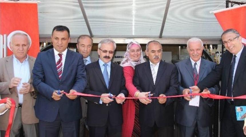 Şairler Ve Yazarlar Halkla Buluştu