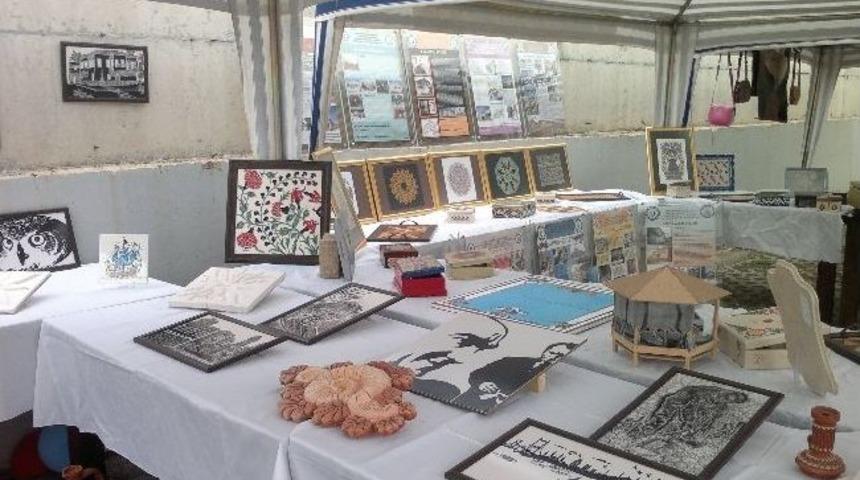 Karacasu'da Mezuniyet Sevinci