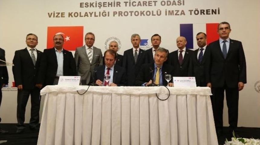 Fransa&rsquo;dan Eto &Uuml;yelerine Vize Kolaylığı