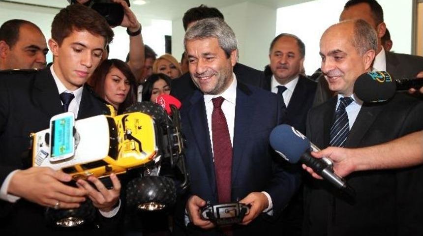 Bilim, Sanayi Ve Teknoloji Bakanı Nihat Erg&uuml;n: