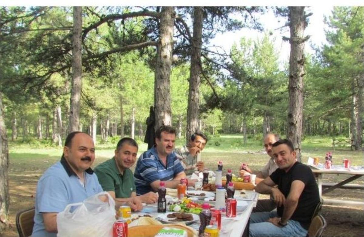 3 İl&ccedil;e Kaymakamı &Ouml;ğretmenlerle Piknikte Bir Araya Geldi