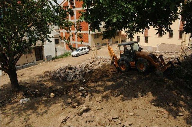 Manisa’da Kamulaştırılan Alanlarda Peyzaj Çalışmaları Başlatıldı