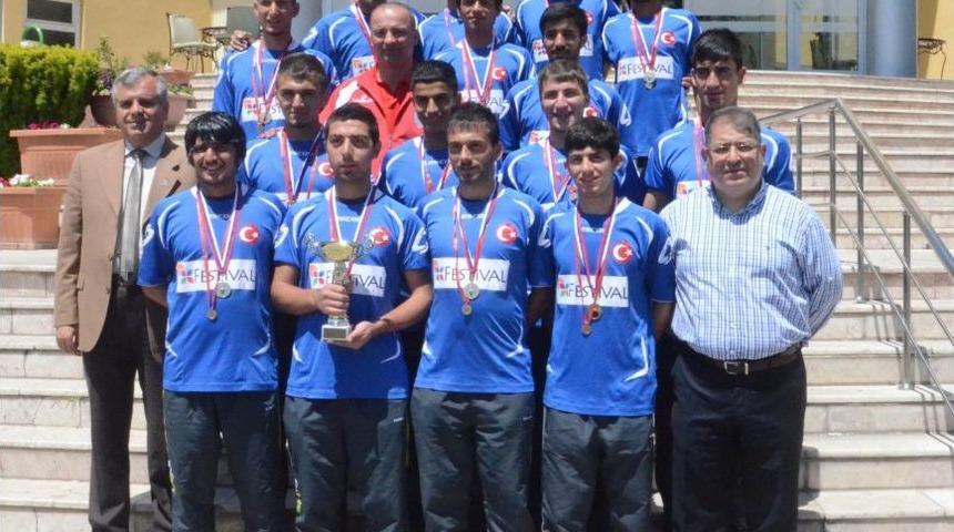 Gaziantep Polis G&uuml;c&uuml; Hokey Takımı Avrupa Şampiyonu Oldu