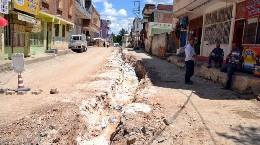 Hilvan Esnafı Alt Yapı &Ccedil;alışmalarının Hızlandırılmasını İstiyor