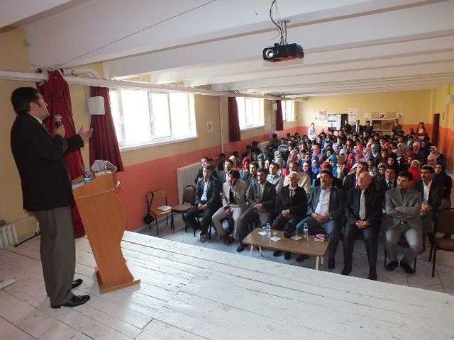 &Ouml;ğrencilere &Ouml;z G&uuml;ven Konferansı Verildi 2