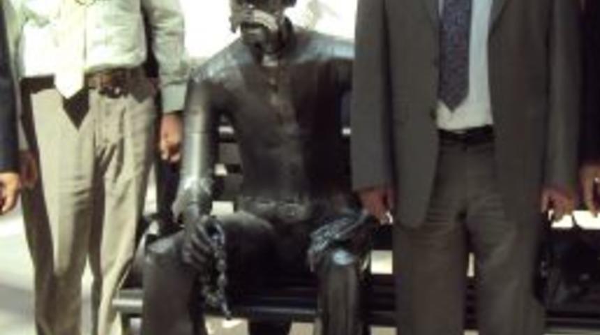 Topladığı Hurda Ve Atık Metalden Heykel Sergisi A&ccedil;tı