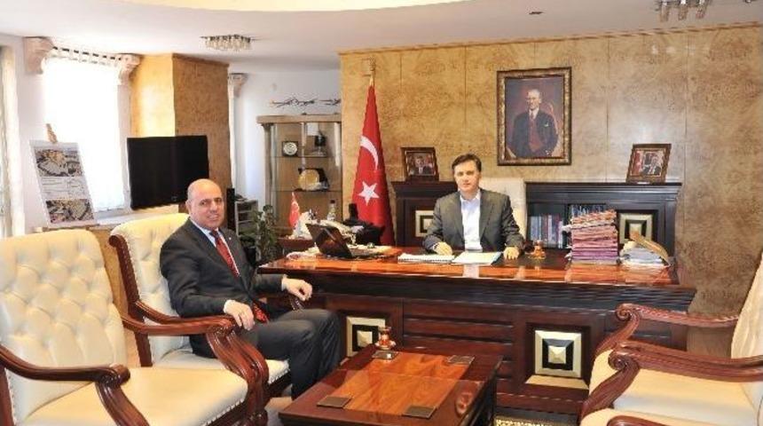 Mardin Belediyesibaşkanı Ayanoğlu&rsquo;ndan Vali Ayvaz&rsquo;a Veda Ziyareti