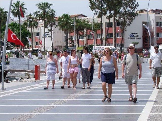 L&uuml;ks Yolcu Gemisi Silver Spirit İlk Kez Marmaris te 1