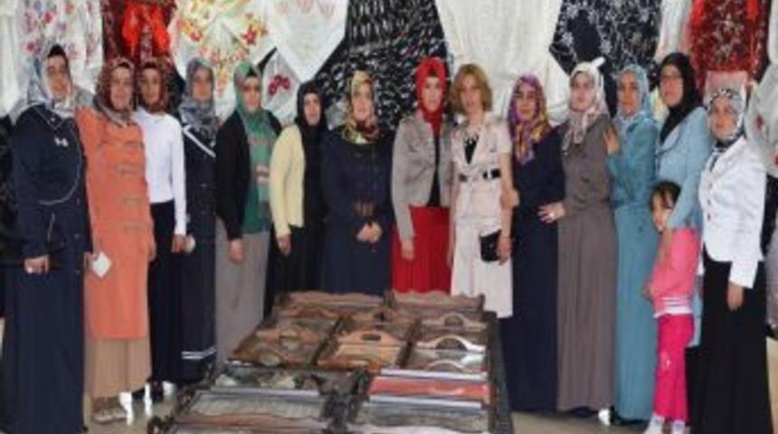 Abdipaşa&rsquo;da Yıl Sonu Sergisi A&ccedil;ıldı