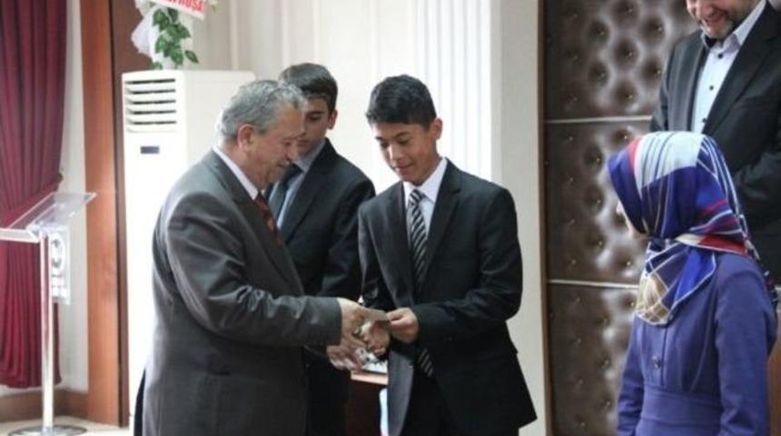 Y&uuml;z&uuml;nden Kur&rsquo;an-ı Kerim&rsquo;i G&uuml;zel Okuma B&ouml;lge Yarışması Sakarya&rsquo;da Yapıldı