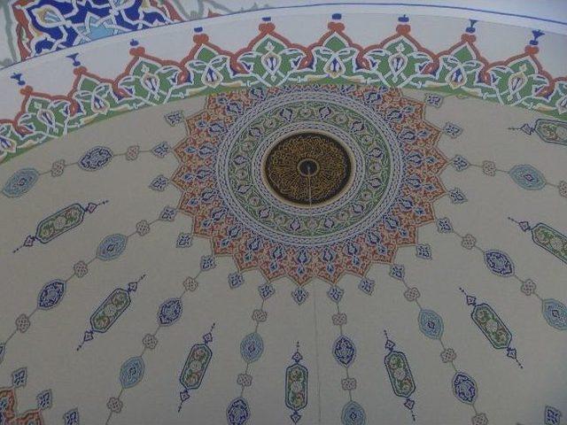 Osman Gazi Camii Yeni Çehresine Kavuştu