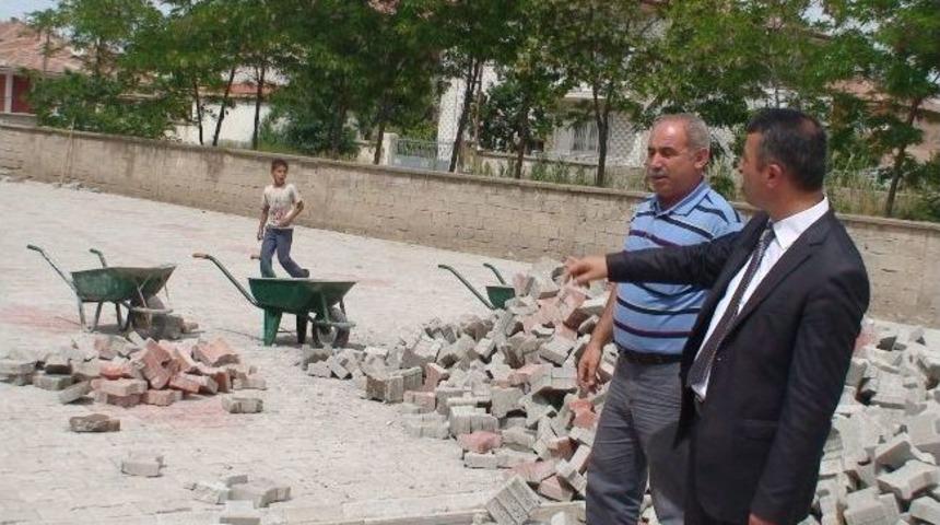 Yerk&ouml;y&rsquo;de Okul Bah&ccedil;eleri D&uuml;zenleniyor