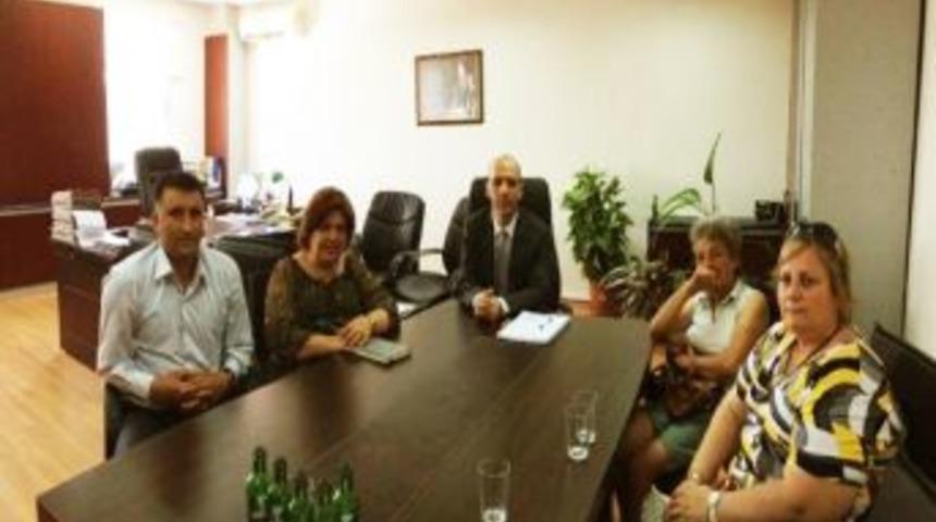 Kızılay Urla Şubesi Başkanı Saltık, İyte Rekt&ouml;rl&uuml;ğ&uuml;'n&uuml; Ziyaret Etti