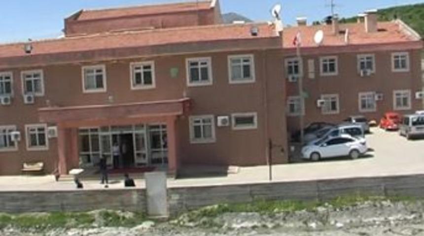 &Uuml;&ccedil; Aylık Gelin Kazara Kendini Vurdu