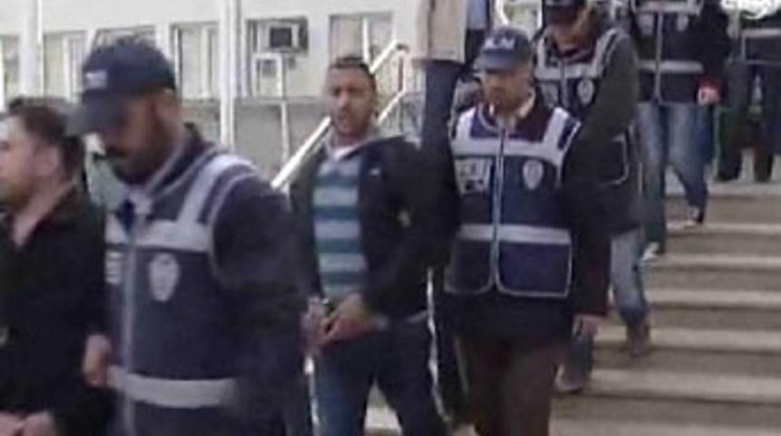 İş adamlarına kameralı seks tuzağı