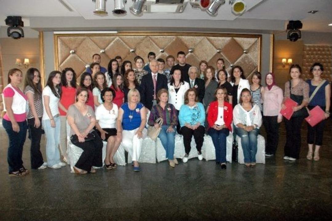 T&uuml;rk Eğitim Vakfı 10 Bin &Ouml;ğrenciye Burs Veriyor