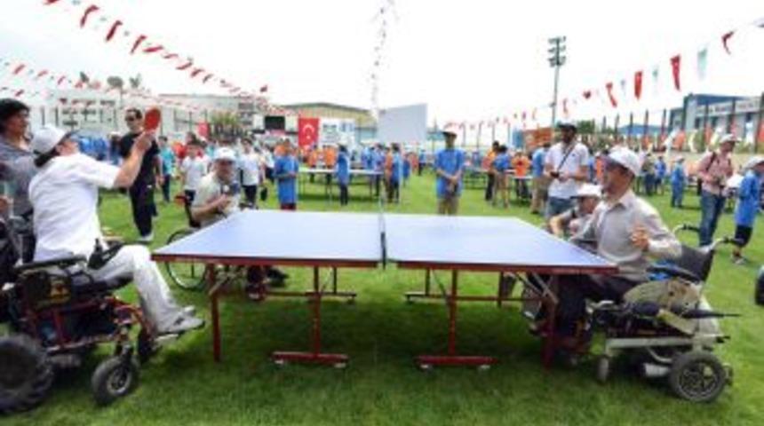 Masa Tenisinde 400 Kişiyle Rekor Denemesi