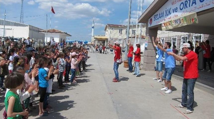 &Ouml;ğrencilerden &Ouml;nc&uuml;pınar Konteyner Kenti Ziyaret