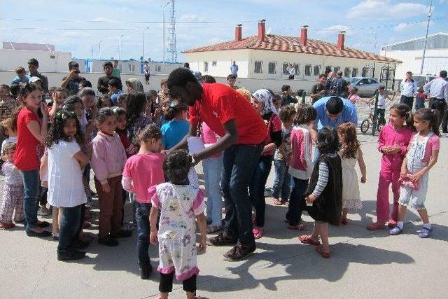 Öğrencilerden Öncüpınar Konteyner Kenti Ziyaret