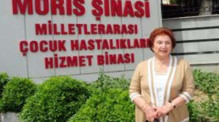 Moris Şinasi'nin Kızı, Moris Şinasi &Ccedil;ocuk Hastanesi'ni Ziyaret Etti