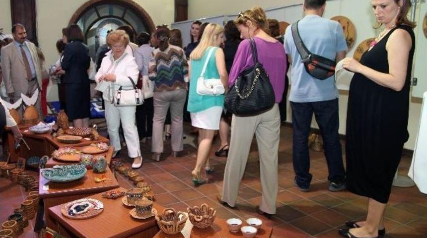 B&uuml;y&uuml;kşehir Eğitim Merkezi&rsquo;nden Seramik Sergisi