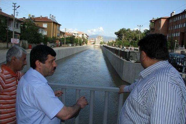 Osmancık Modern Kanal Projesinde Çevre Düzenlemeleri Başladı