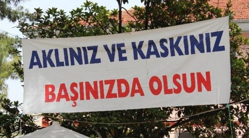 Kasksız Motosiklet Binenin Plakasına Ceza