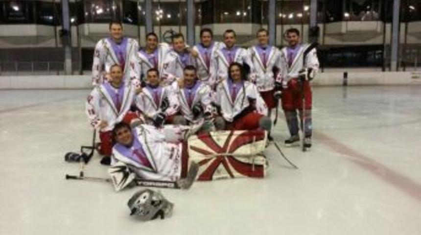 Buz Hokeyinde Heyecanı Devam Ediyor