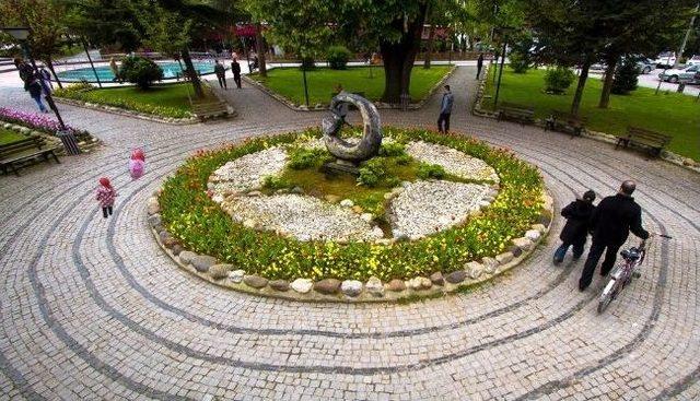 D&uuml;zce&rsquo;de Lale Fotoğraf Yarışmasında Dereceye Girenler Belli Oldu 1