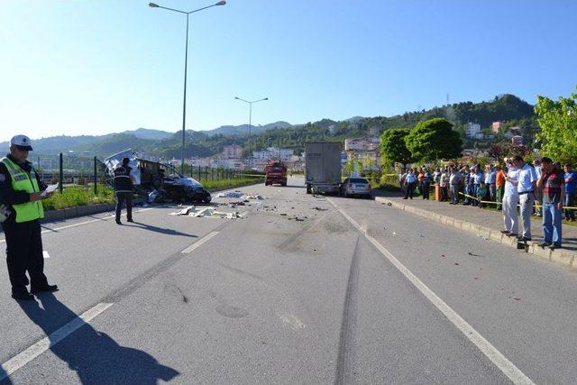 Trabzonspor taraftar aracı kaza yaptı 2