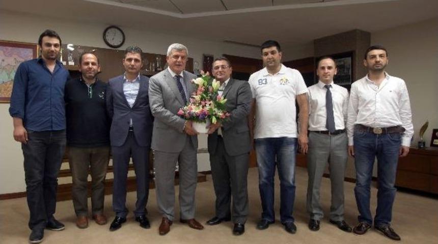 Başkan Karaosmanoğlu Stk &Uuml;yelerini Ağırladı