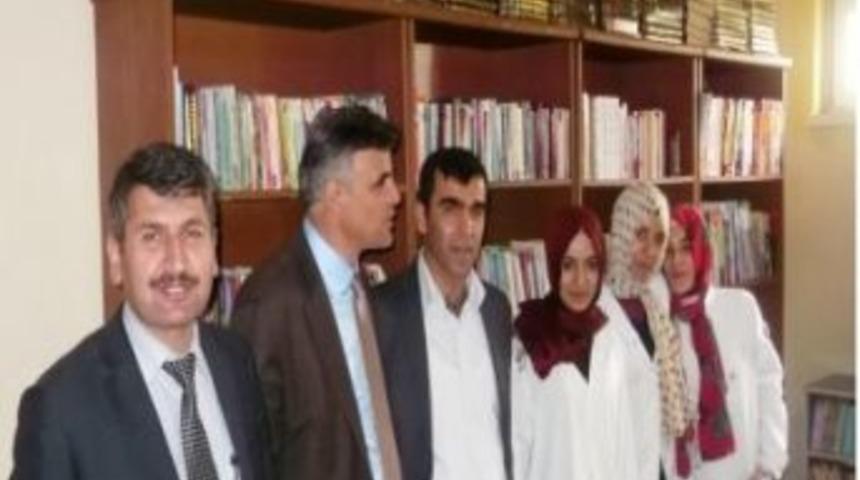 &Uuml;niversite &Ouml;ğrencilerinden Bağışı