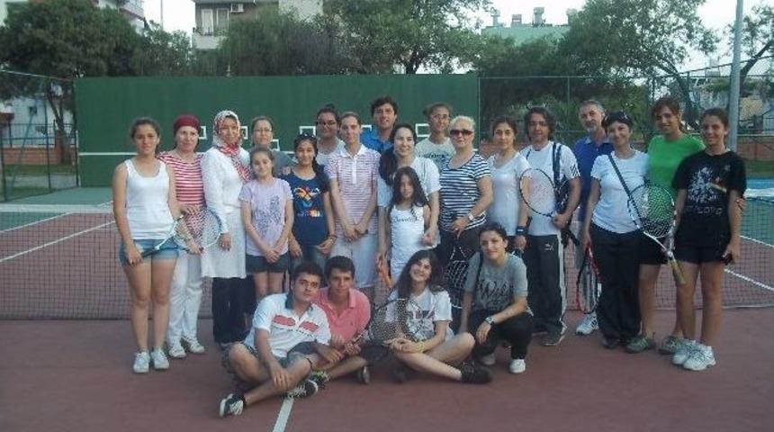 K.f.t.şen Anadolu Lisesi'nde Tenis Turnuvası Sona Erdi