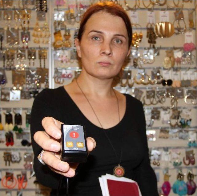 "kadına Şiddeti Önlemek İçin Panik Bileziği Dağıtılsın" 2