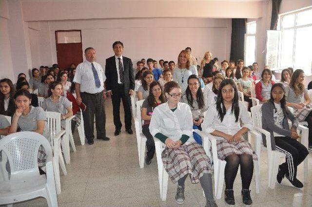 Soma Kaymakamı Karataş, Kariyer G&uuml;nlerinin Konuğu Oldu 1