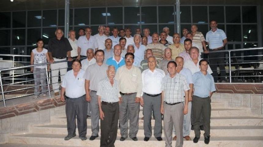 Tarsus Muhtarlar Derneği&rsquo;nden Protokol &Uuml;yelerine Yemek