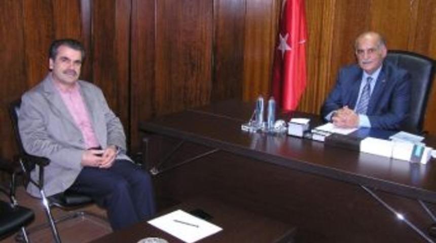 T&uuml;rk&iacute;ye Gazetesi'nden Erko&ccedil;'a Ziyaret