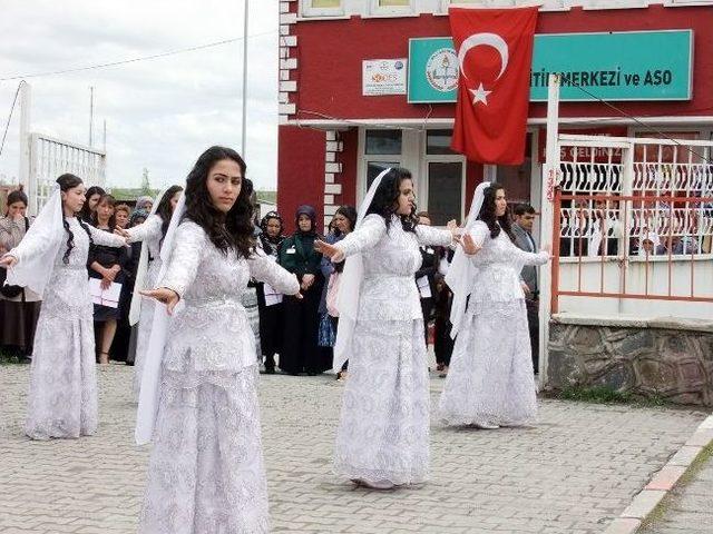 Selim Halk Eğitim Merkezi’nce Yılsonu Sergisi Açıldı