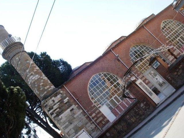 Alaşehir Şeyh Sinan Camisi, Asırlara Rağmen Ayakta 1