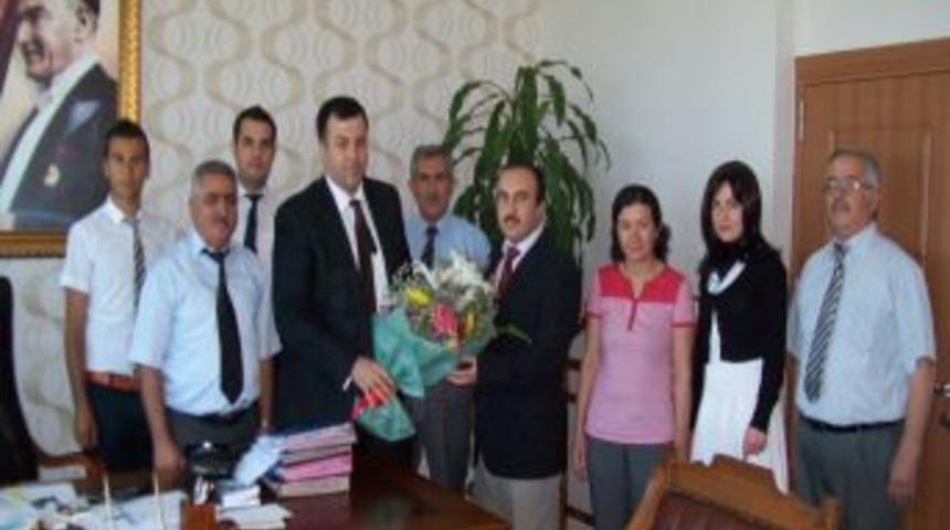 Finike Tapu M&uuml;d&uuml;rl&uuml;ğ&uuml;'nden Kaymakam Mesut Yakuta'ya Ziyaret