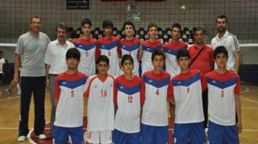 Kul&uuml;pler Arası Yıldız Erkekler Voleybol Yarı Final M&uuml;sabakaları