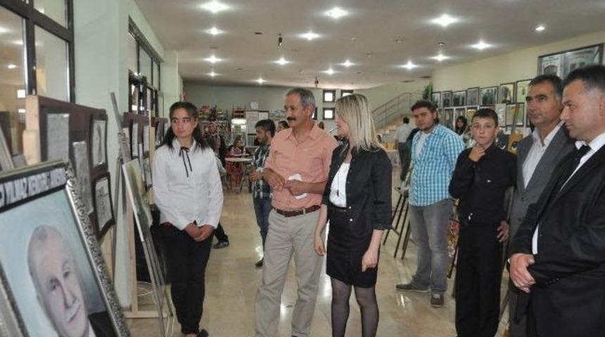 Ovacık Şehit Bayram Aksoy Ortaokulundan Resim Sergisi