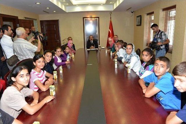Siirtli &Ouml;ğrencilerden Vali Coş&rsquo;a Ziyaret 1