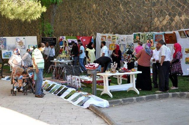 Mülteciler Şanlıurfa’da Sergi Açtı