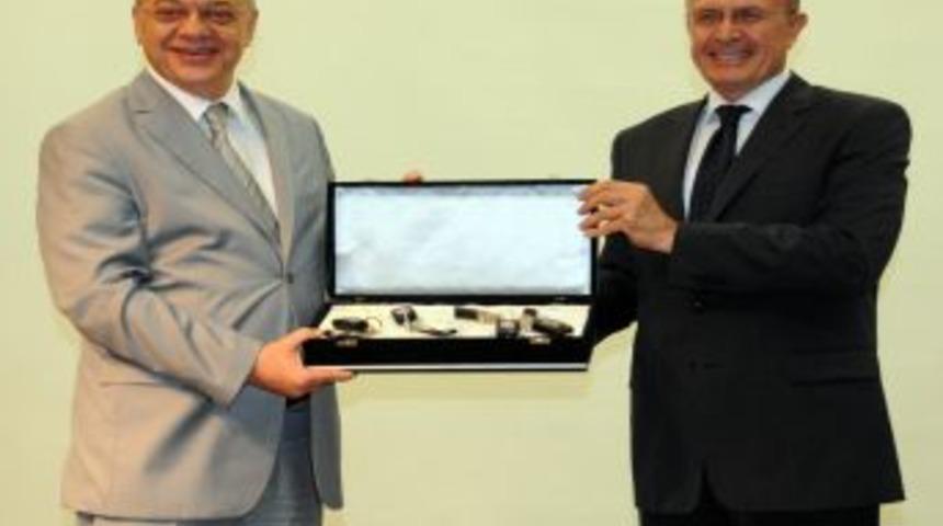 Manisa Belediyesi 5 Elektrikli Otomobil Aldı