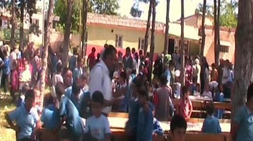 Dutluca K&ouml;y&uuml;nde Kermes