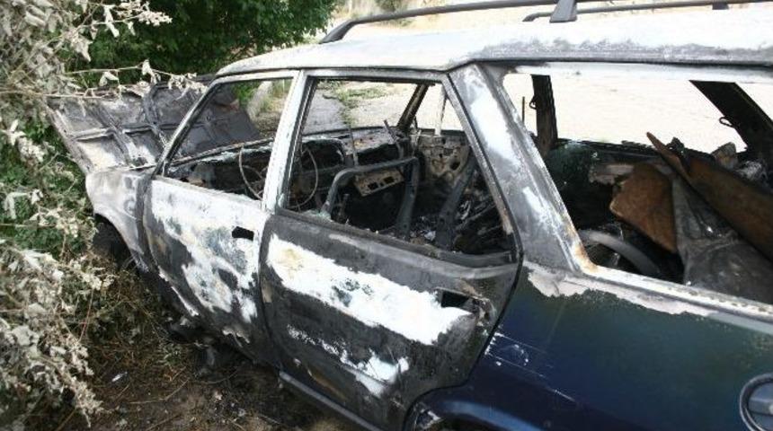 &Ccedil;alınan Otomobil Yakılmış Olarak Bulundu